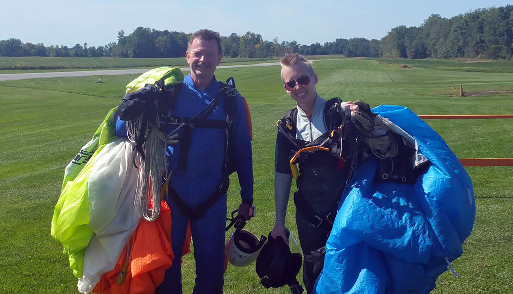 skydiving instructor-with afff student